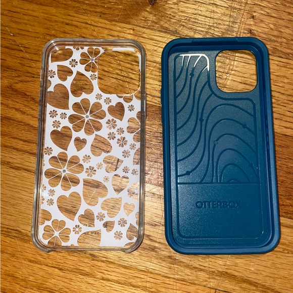 iPhone 12/12 pro phone cases - Picture 2 of 2